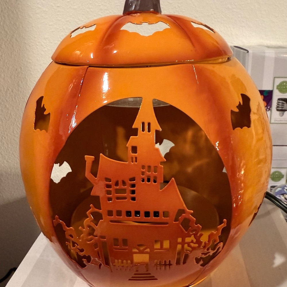 Scentsy Orange Pumpkin Candle Holder with Haunted Housec